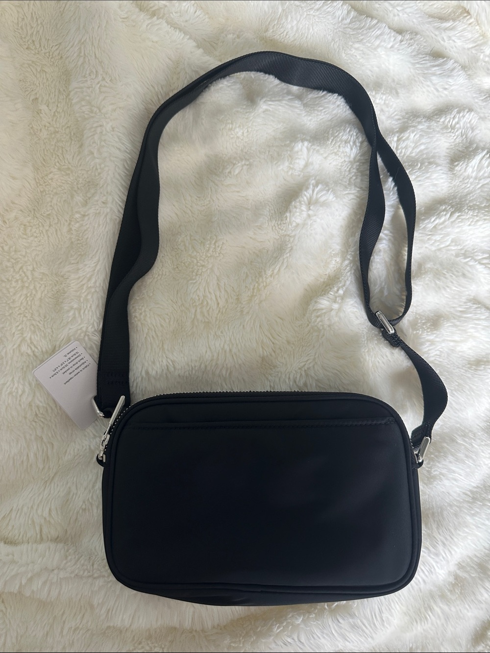 NWT Lululemon Black Crossbody Travel Bag Adjustable Strap - Picture 2 of 5
